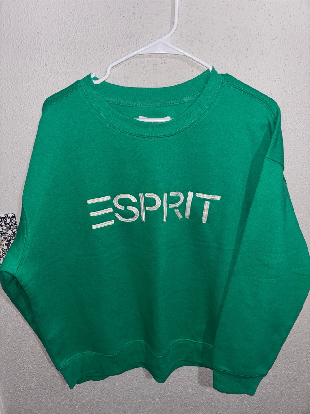 Esprit - NWT Women's Retro Logo Fleece Crewneck Sweatshirt (Large)